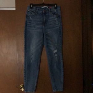 Celebrity Pink The Spice Skinny Jeans NWOT size 11/30 but fit like 28’s